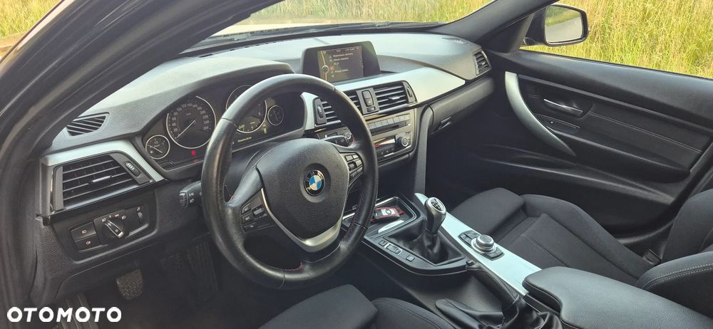 BMW Seria 3 320d - 14