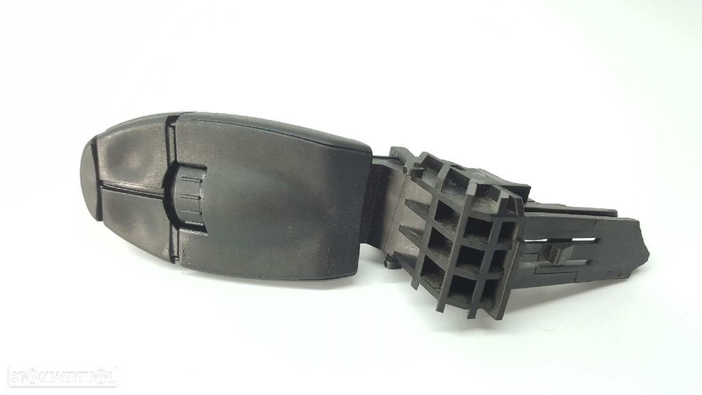 CONTROLE DO SISTEMA DE ÁUDIO / RÁDIO CD PEUGEOT PARTNER KOMBI ACTIVE - 2