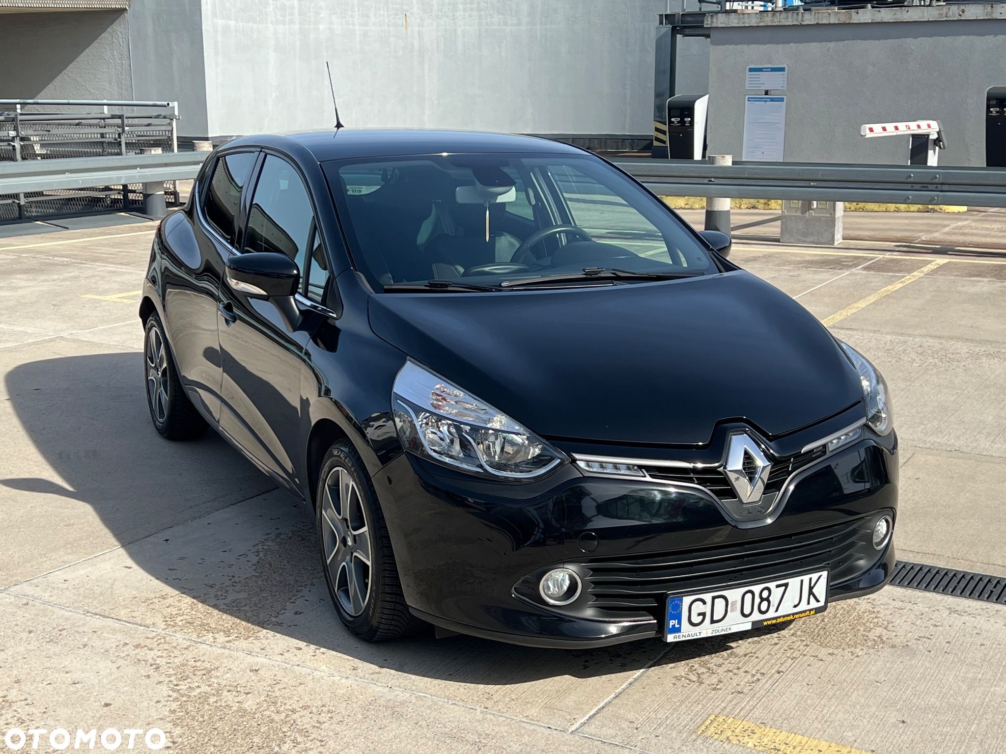 Renault Clio 0.9 TCe Techno Feel - 1