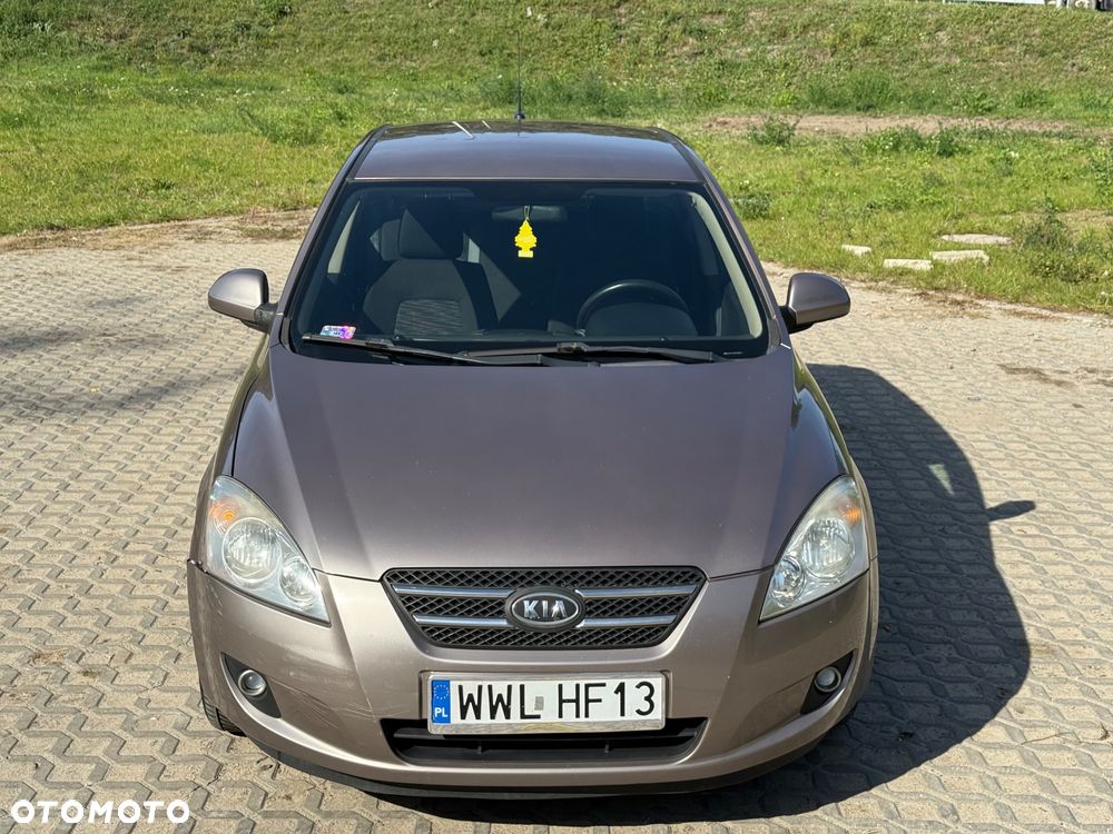Kia Ceed 1.4 Comfort + - 26