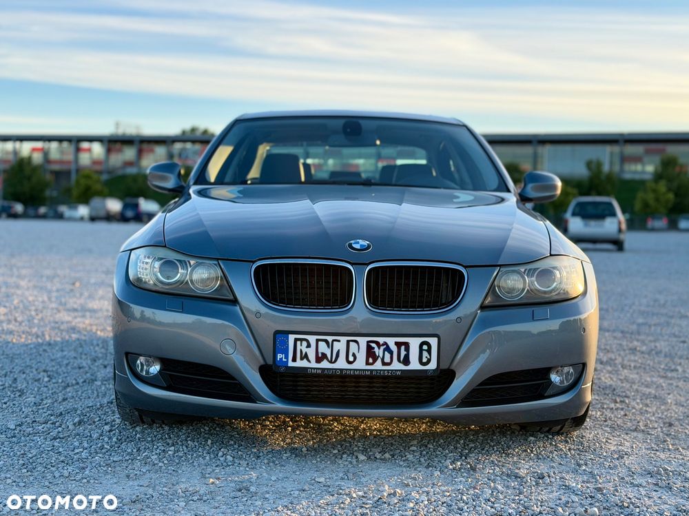 BMW Seria 3 320d - 8
