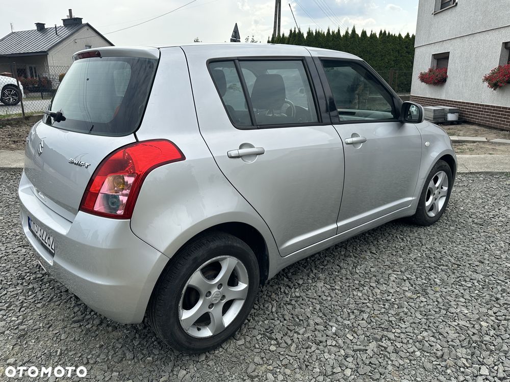 Suzuki Swift - 2
