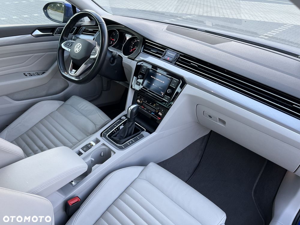 Volkswagen Passat 2.0 TDI EVO Business DSG - 23