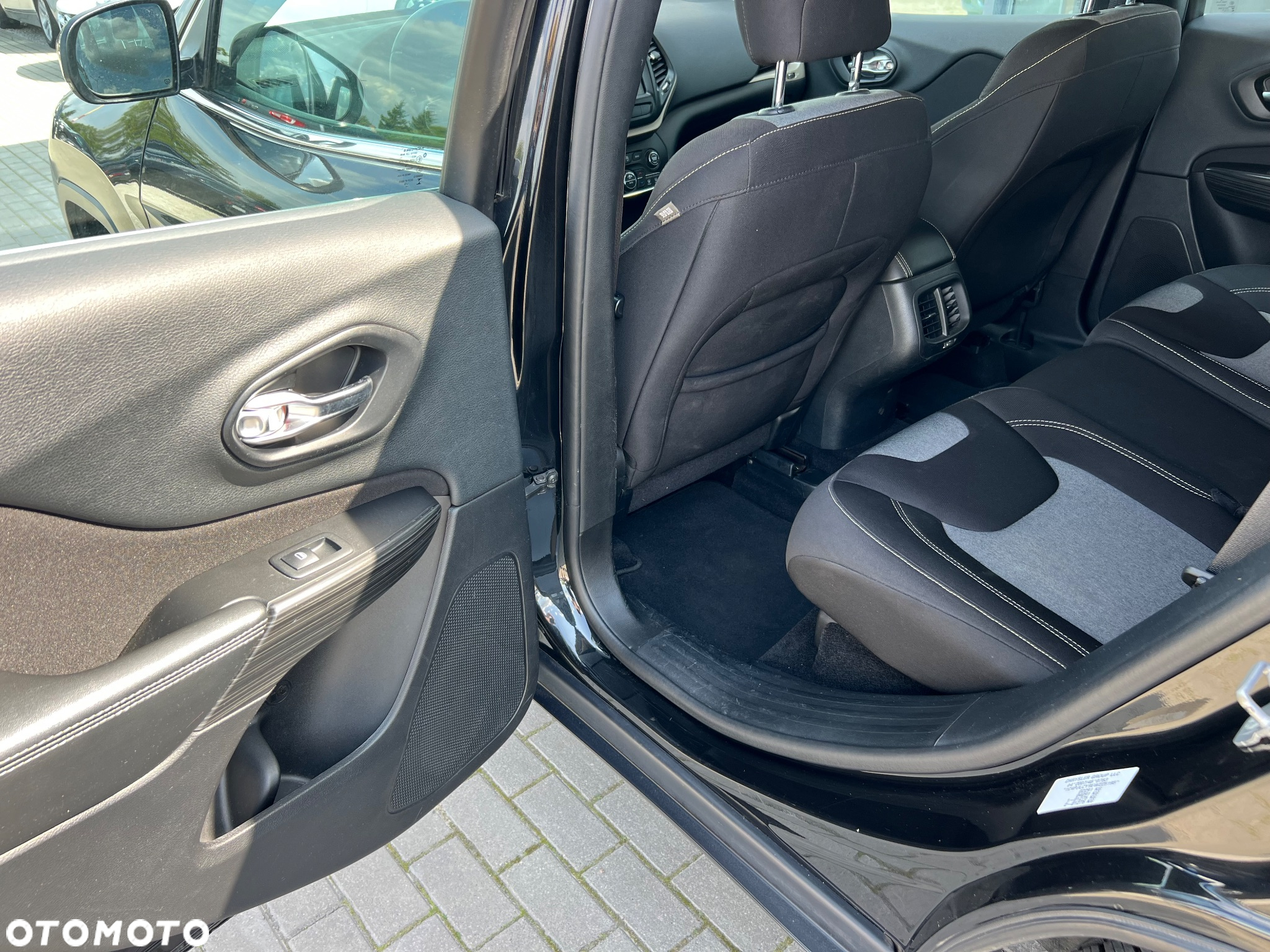 Jeep Cherokee 2.0 MJD Active Drive I Longitude - 20