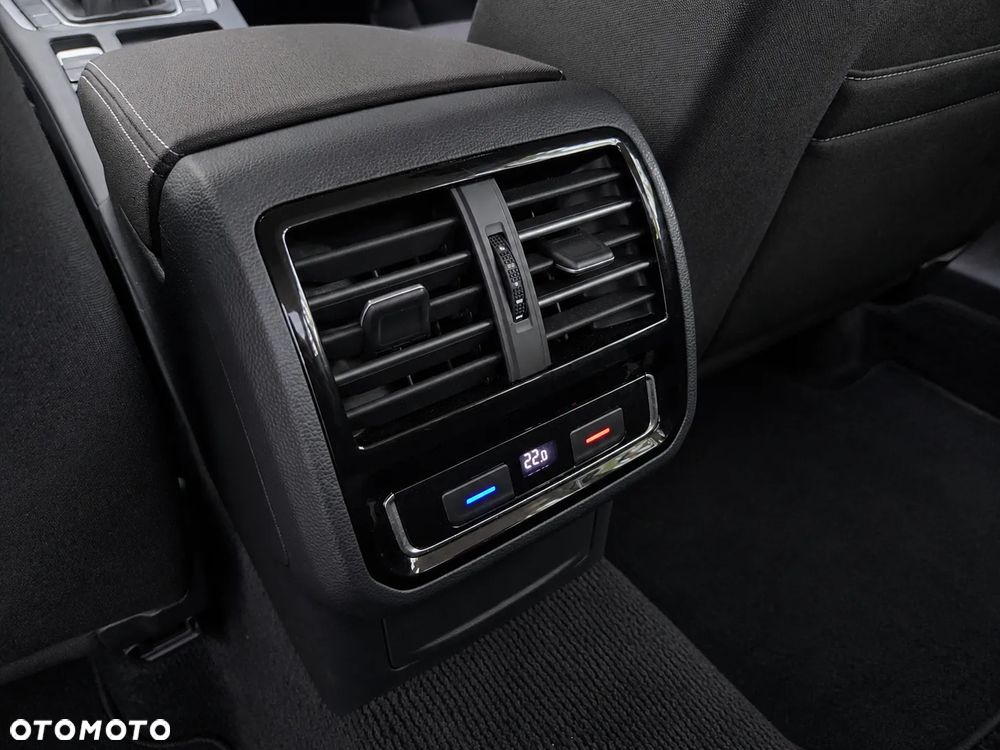 Volkswagen Passat 2.0 TDI BMT Comfortline - 23