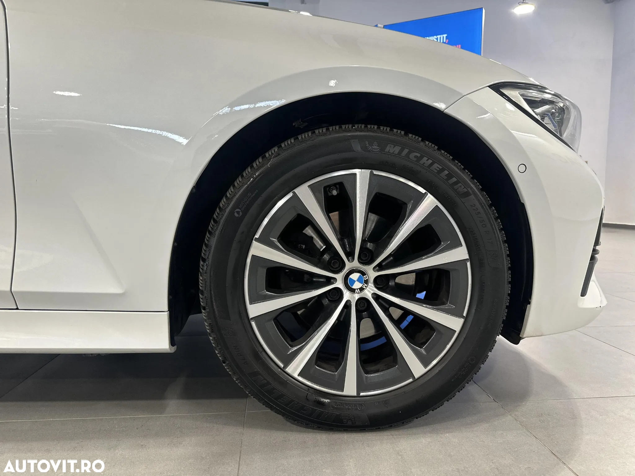 BMW Seria 3 320d Touring xDrive Aut. - 13