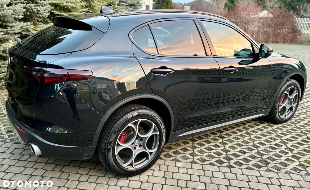 Alfa Romeo Stelvio 2.0 Turbo 16V AT8-Q4 First Edition - 23