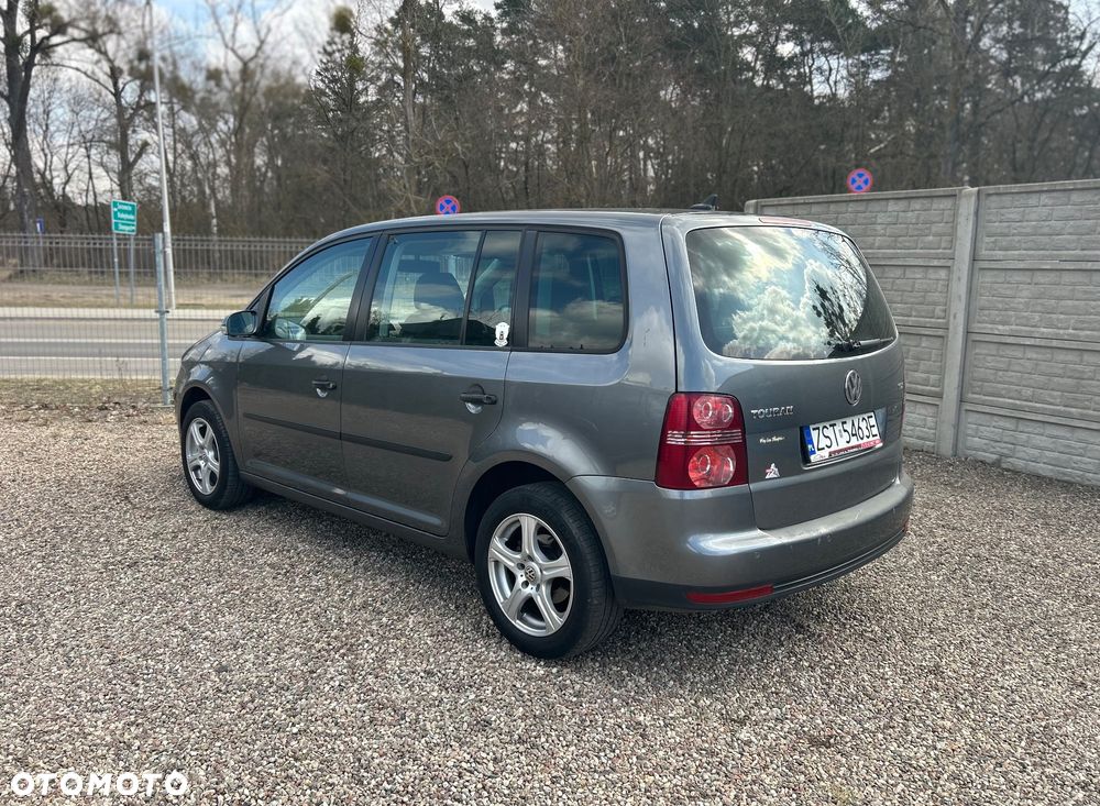 Volkswagen Touran 1.9 TDI DPF Conceptline - 5