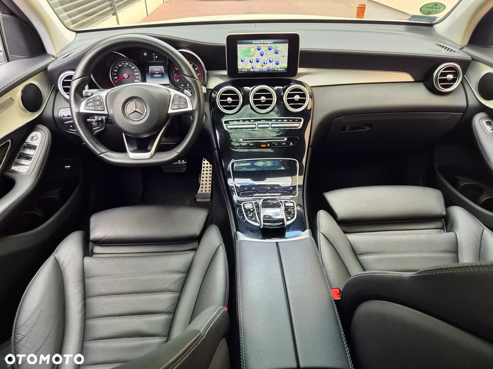 Mercedes-Benz GLC 250 4Matic 9G-TRONIC AMG Line - 15