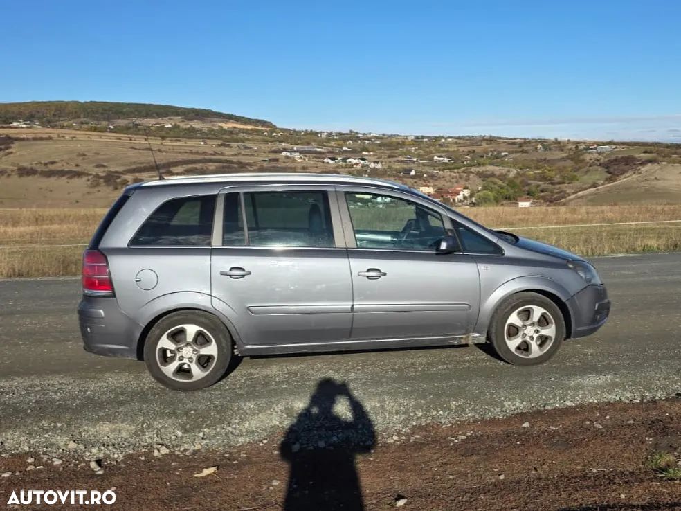 Opel Zafira 1.9 CDTI Enjoy Aut. - 3