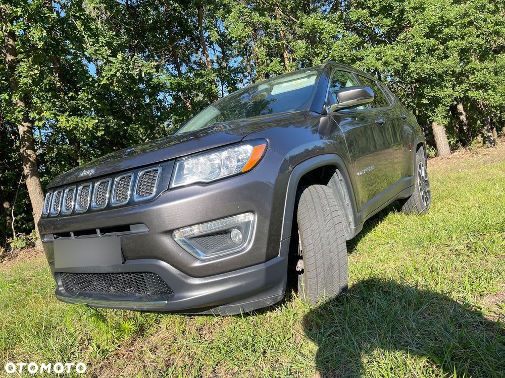 Jeep Compass - 1