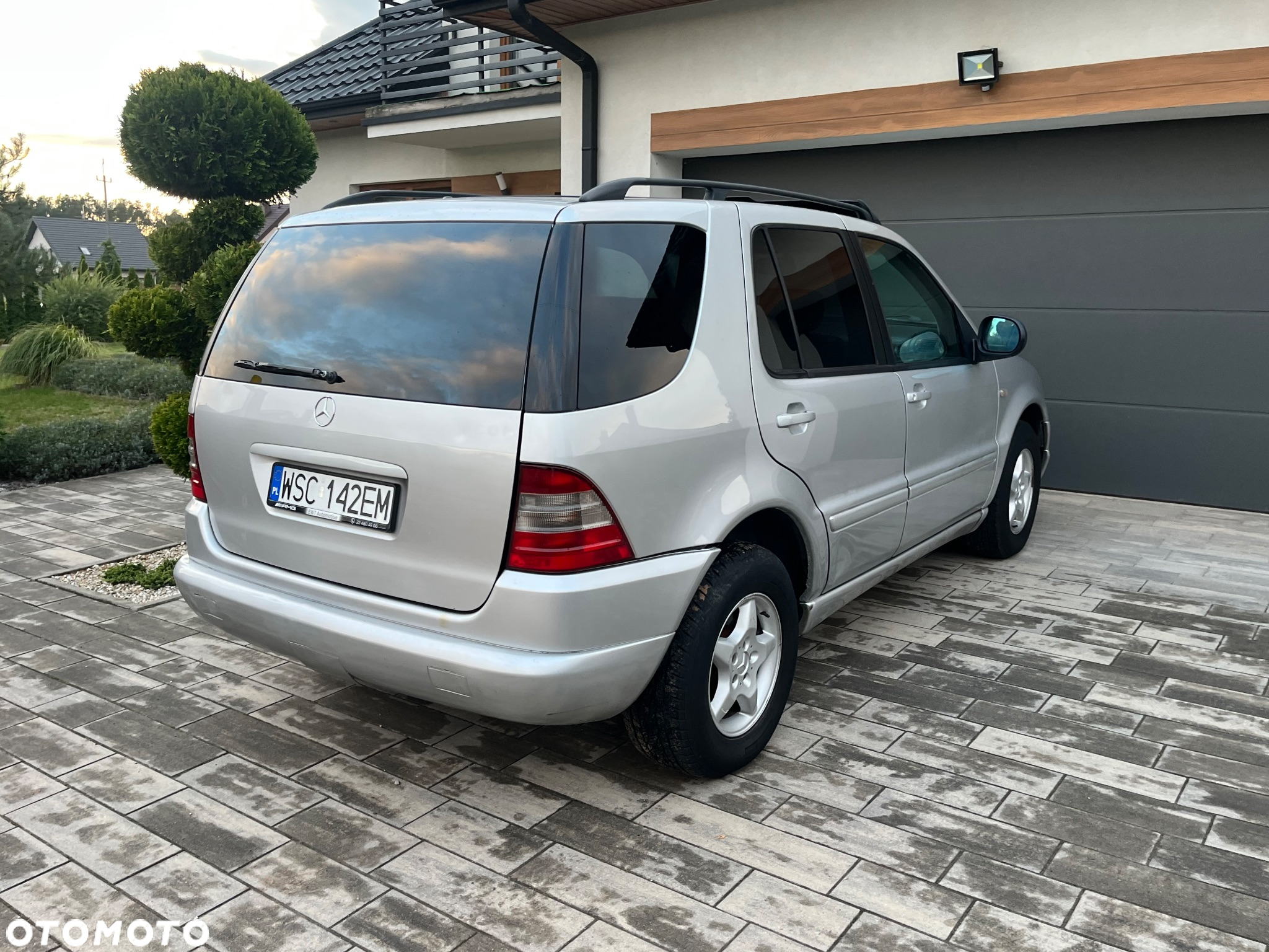 Mercedes-Benz ML 320 - 12