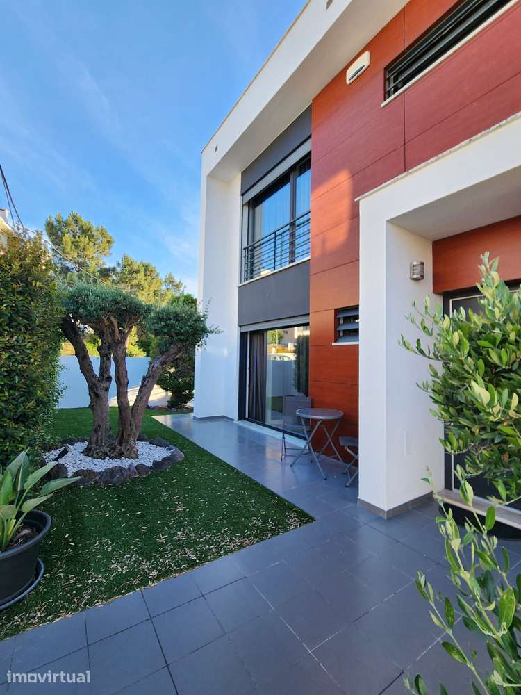 Moradia T4 isolada | Piscina | Cave | Garagem - Grande imagem: 3/16