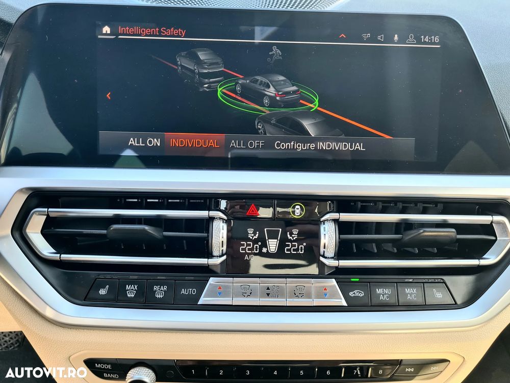 BMW Seria 3 330i AT Sport Line - 14