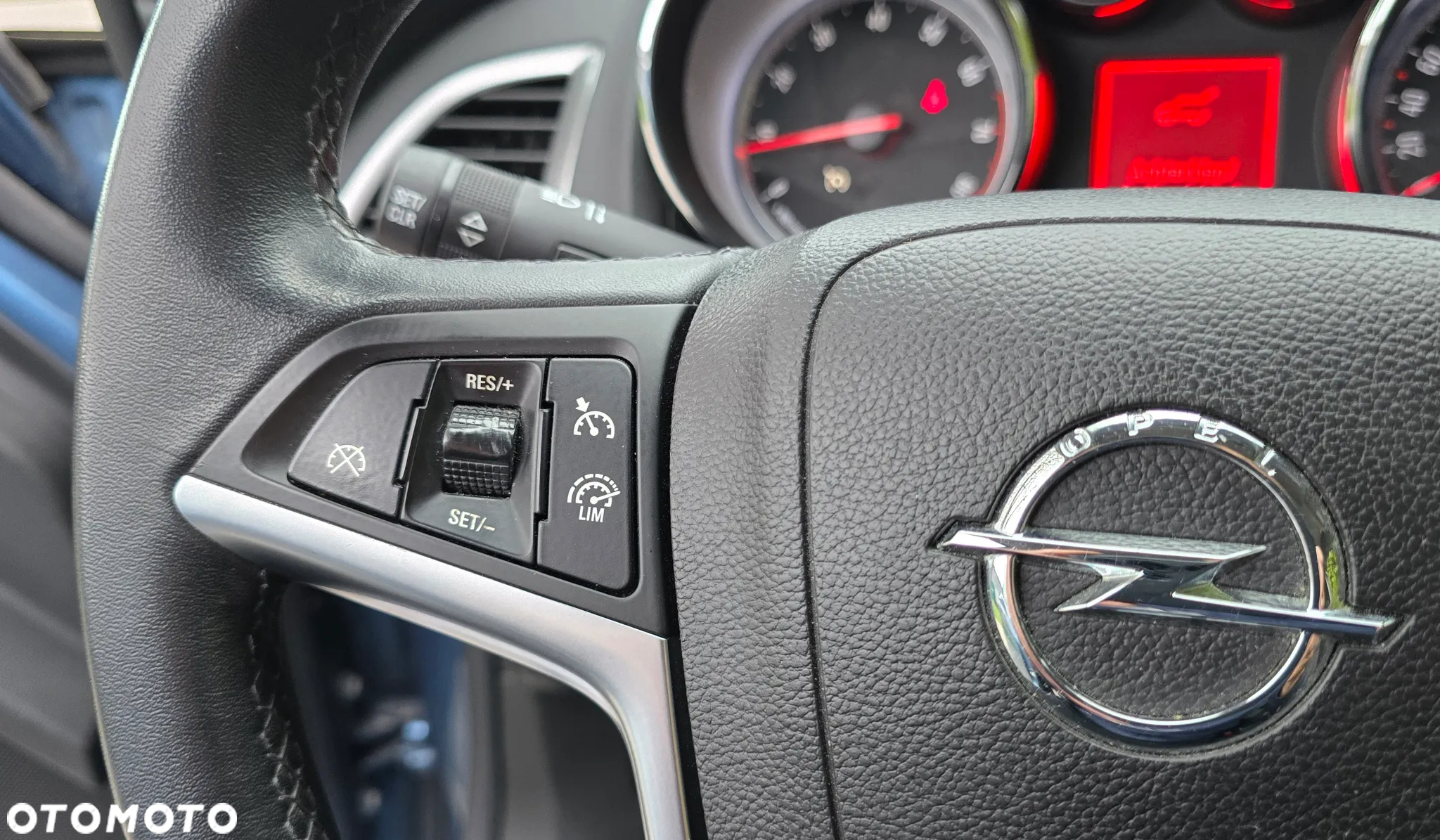 Opel Astra 1.4 Turbo Cosmo - 13