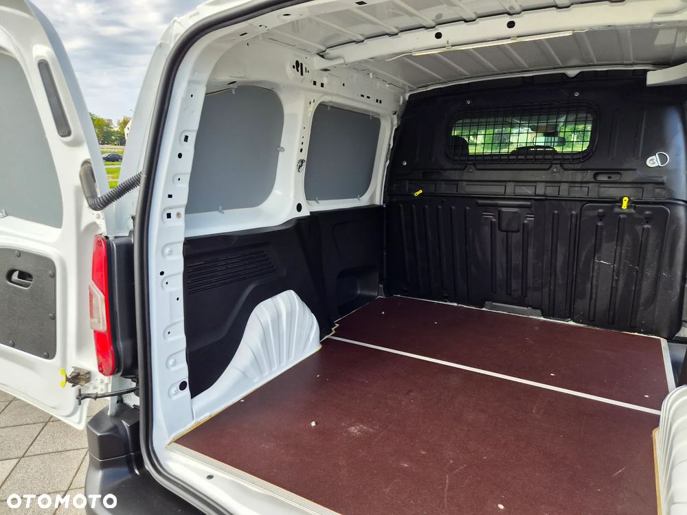 Peugeot Partner KLIMA NAWIGACJA TEMPOMAT FV23% - 11