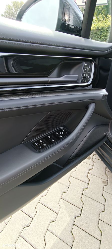 Porsche Panamera 4 E-Hybrid PHEV - 19