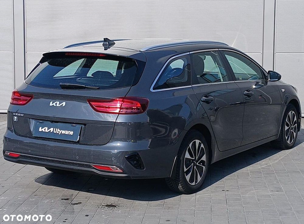Kia Ceed 1.5 T-GDI M - 10