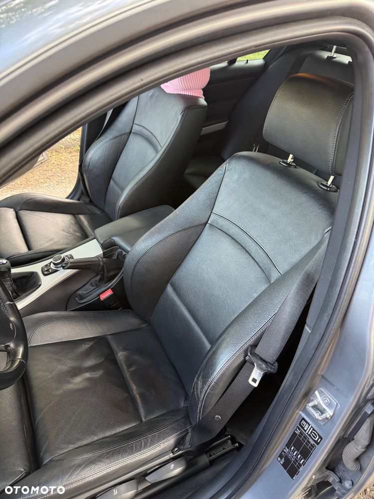 BMW Seria 3 320d Efficient Dynamics - 16