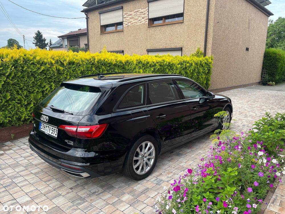 Audi A4 Avant 40 TDI S tronic design - 12