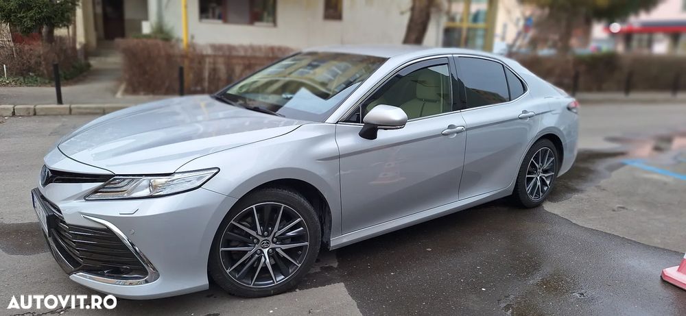 Toyota Camry 2.5 Exclusive - 14