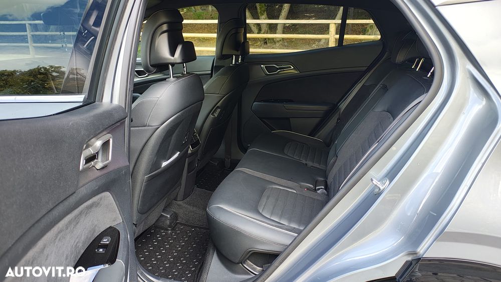 Kia Sportage 1.6 T-GDI HEV 6AT 4x2 GT Line - 13