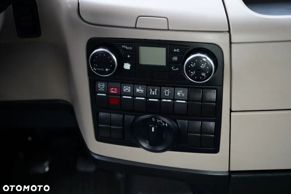 MAN TGX 18.500 / 4x4 / HYDRAULIKA / HYDRODRIVE / NISKA KABINA / OPONY 100% / EURO 6 / - 30