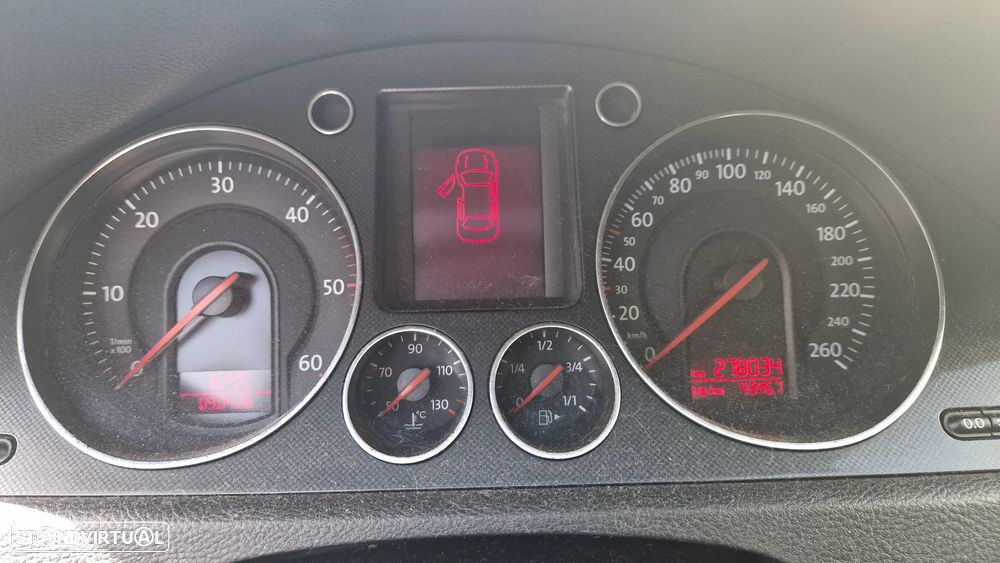 VW Passat Variant 2.0 TDI Confortline - 9