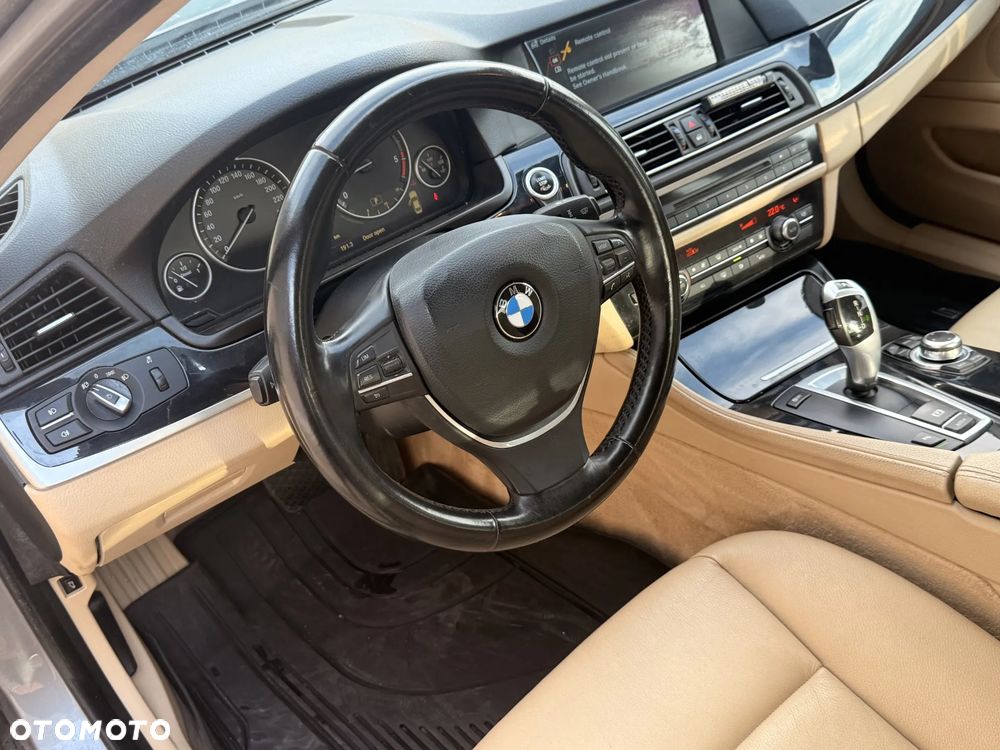 BMW Seria 5 530d Sport-Aut Luxury Line - 8