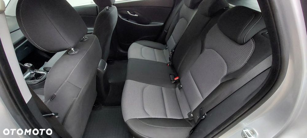 Hyundai i30 1.0 T-GDI Family - 21