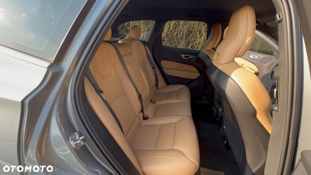 Volvo XC 60 B4 D AWD Inscription - 26