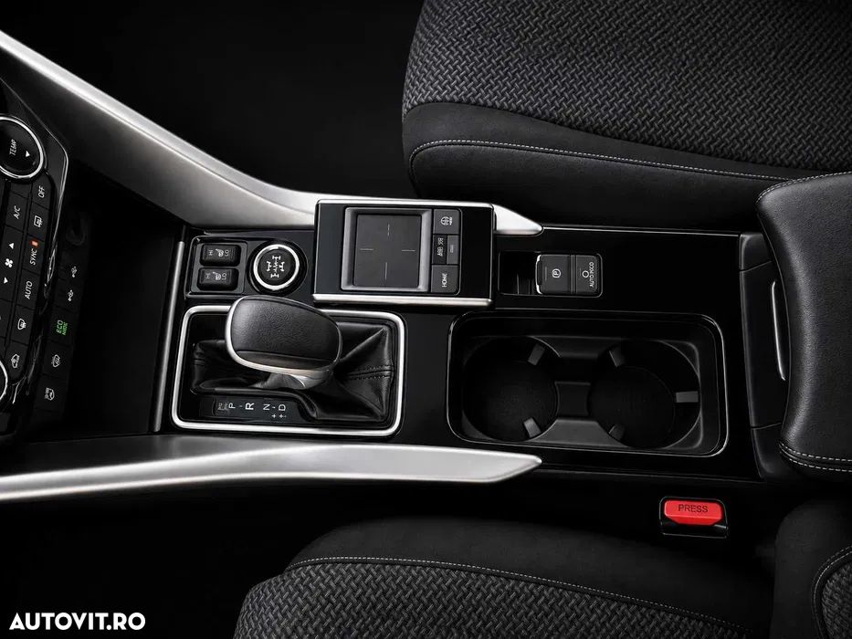 Mitsubishi Eclipse-Cross - 5