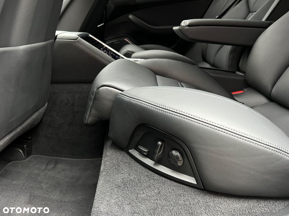 Porsche Panamera Turbo S - 13