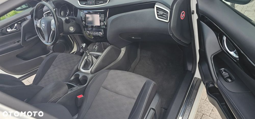Nissan Qashqai 1.6 DIG-T Tekna - 23