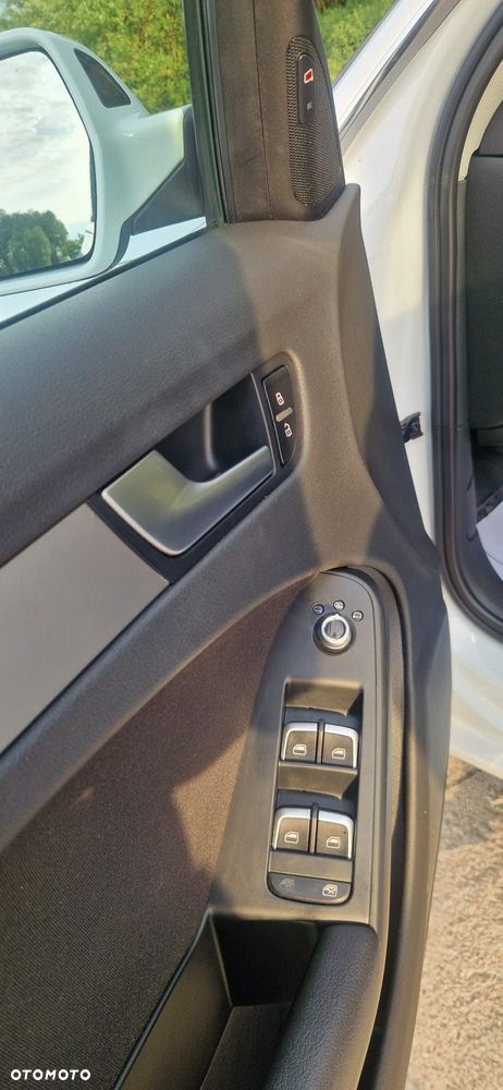 Audi A4 Avant 2.0 TDI Quattro S tronic - 9