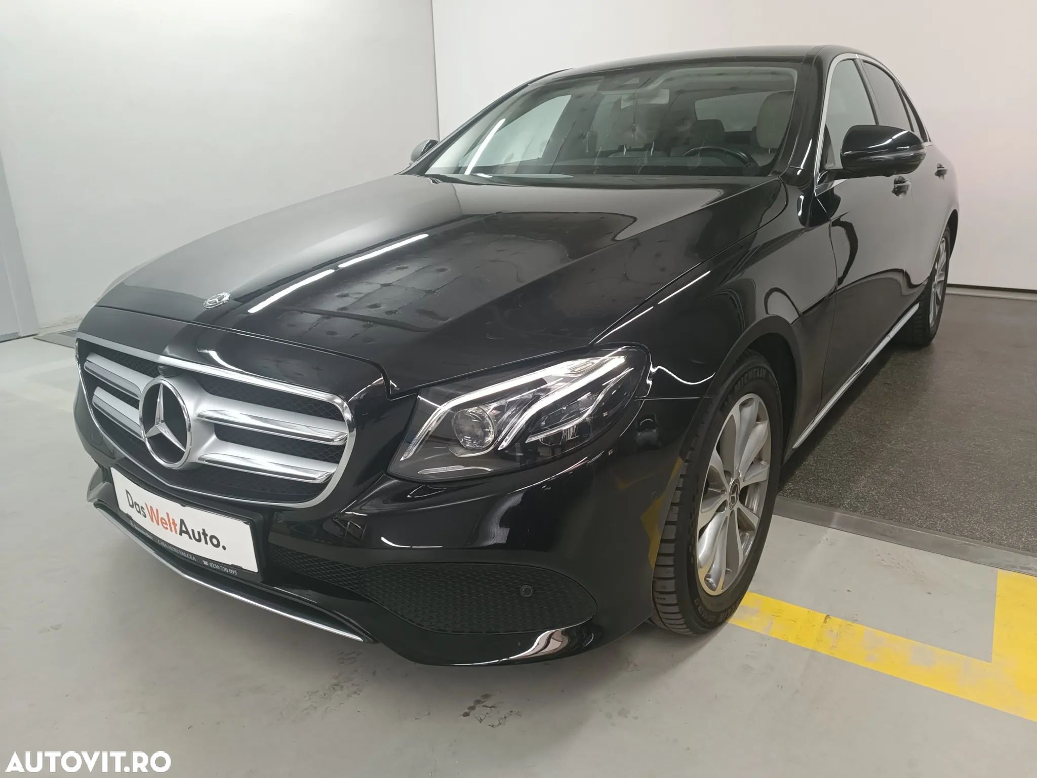Mercedes-Benz E 200 4MATIC Aut. - 1