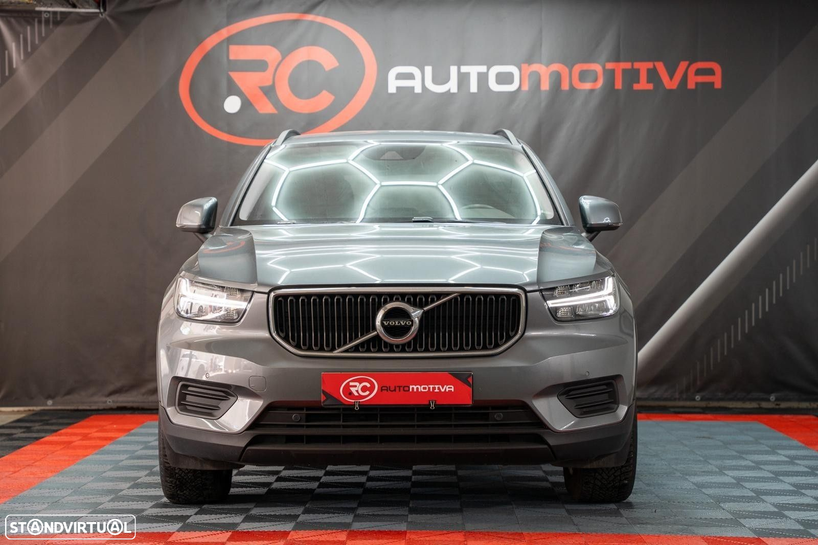 Volvo XC 40 2.0 D3 Momentum - 2