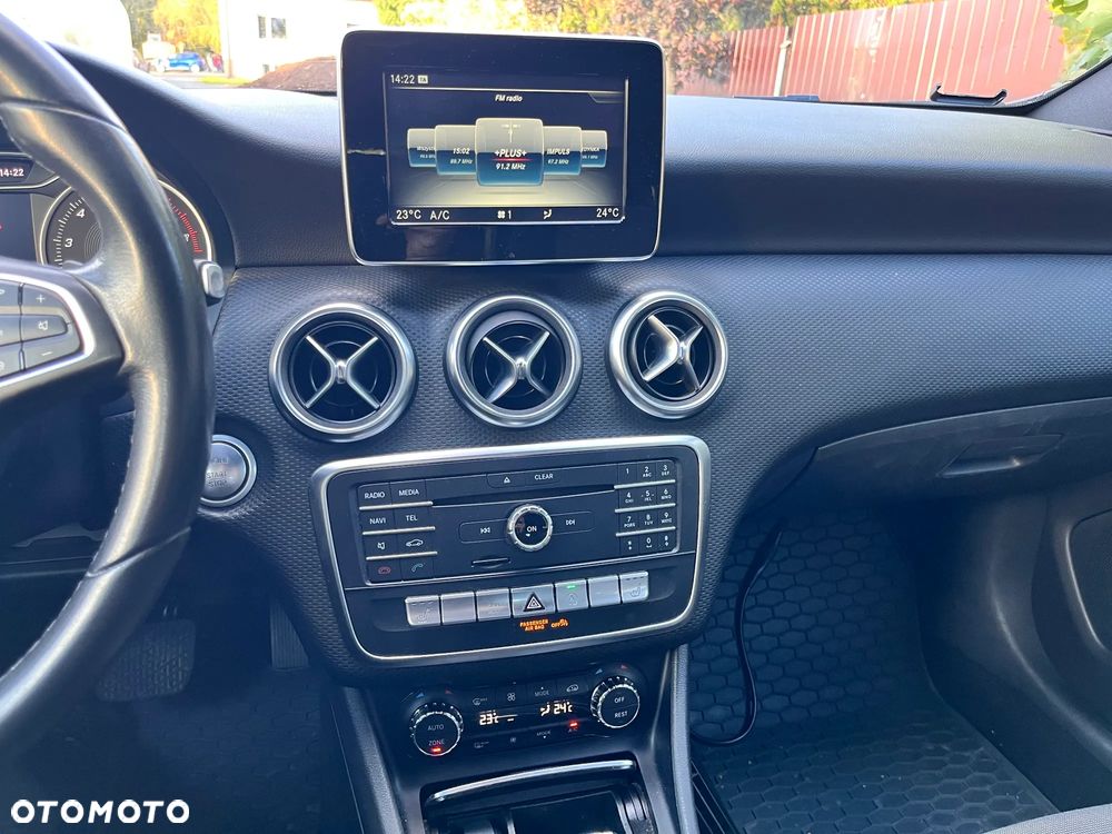 Mercedes-Benz Klasa A 180 7G-DCT - 21