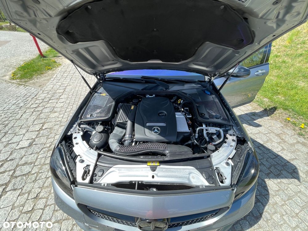 Mercedes-Benz Klasa C 300 7G-TRONIC AMG Line - 19