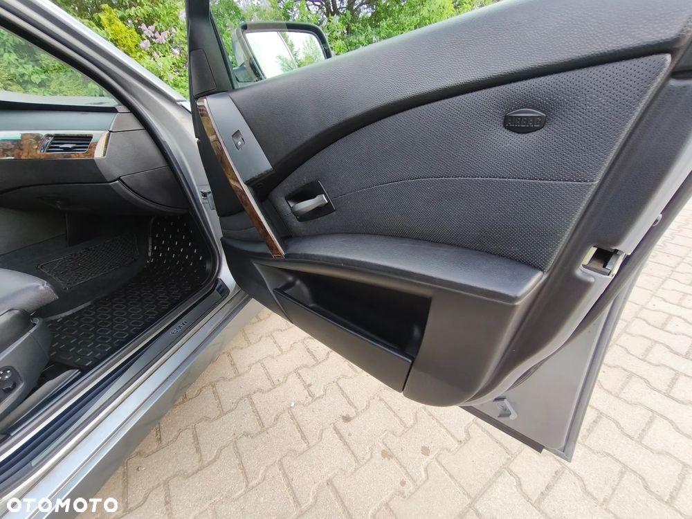 BMW Seria 5 - 22