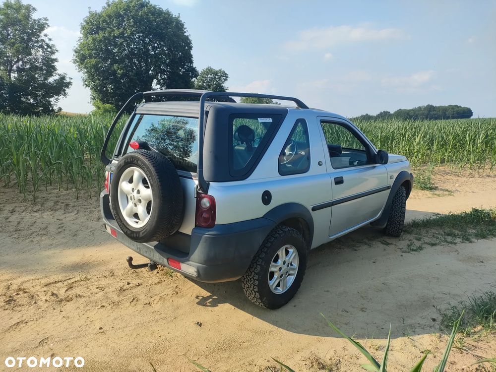 Land Rover Freelander 2.0 D - 9
