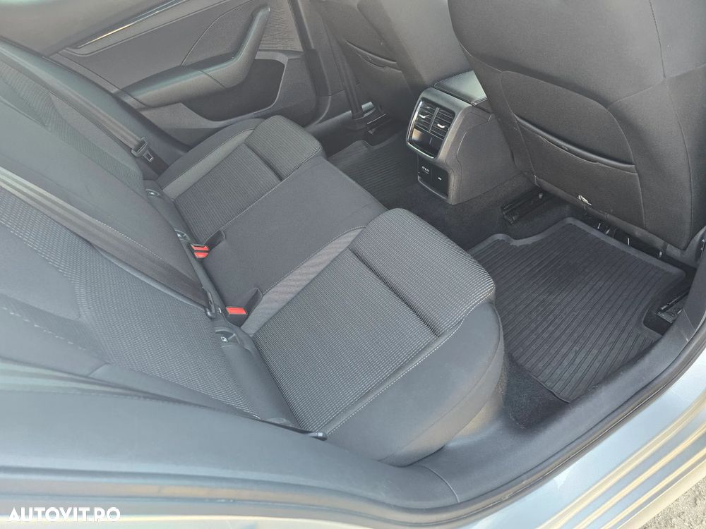 Skoda Octavia 2.0 TDI Ambition - 10