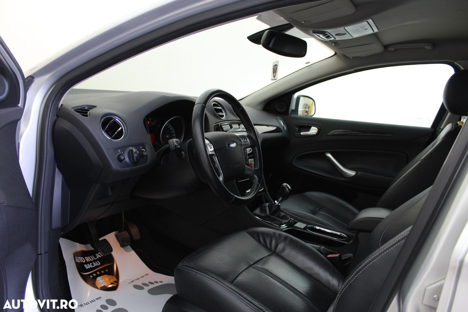 Ford Mondeo - 12