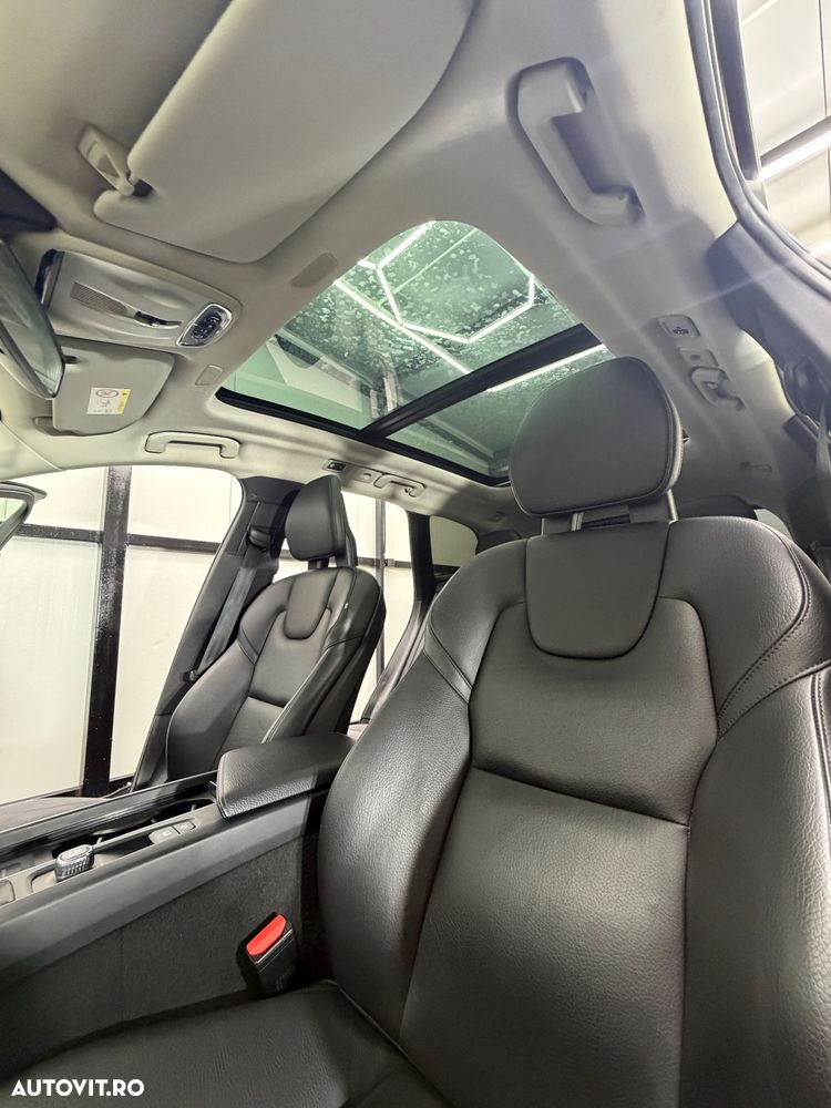 Volvo XC 60 D4 AWD Momentum - 11