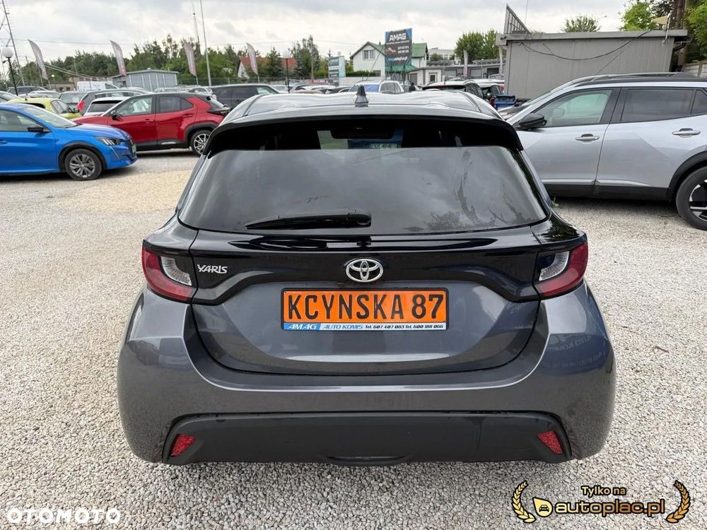 Toyota Yaris - 7