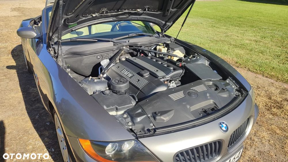 BMW Z4 2.5i - 17