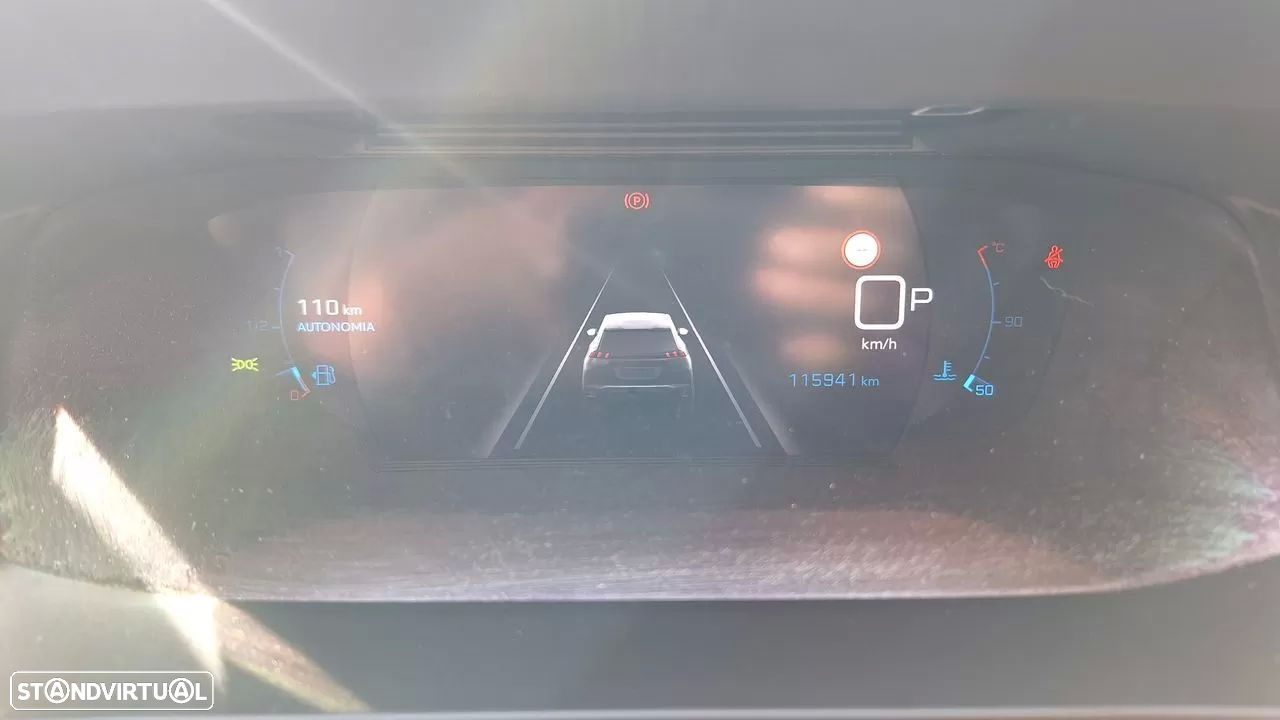 Peugeot 2008 1.5 BlueHDi GT Line EAT8 - 24