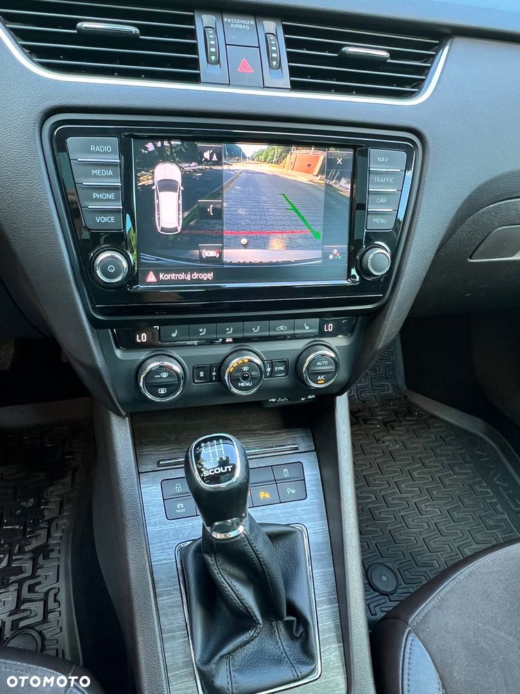Skoda Octavia 2.0 TDI 4x4 Scout - 12