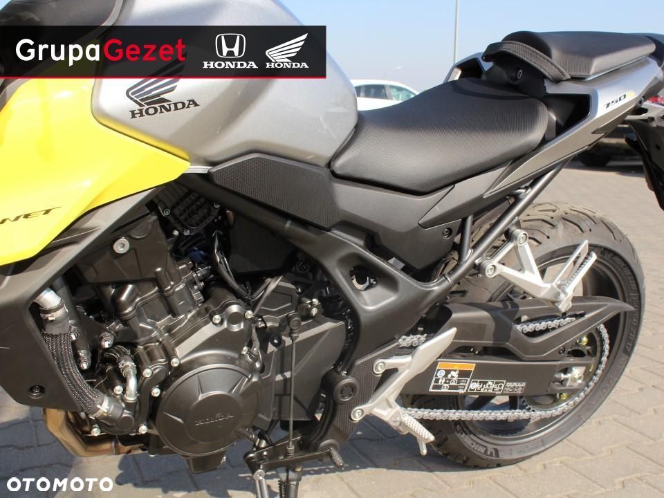 Honda CB - 11