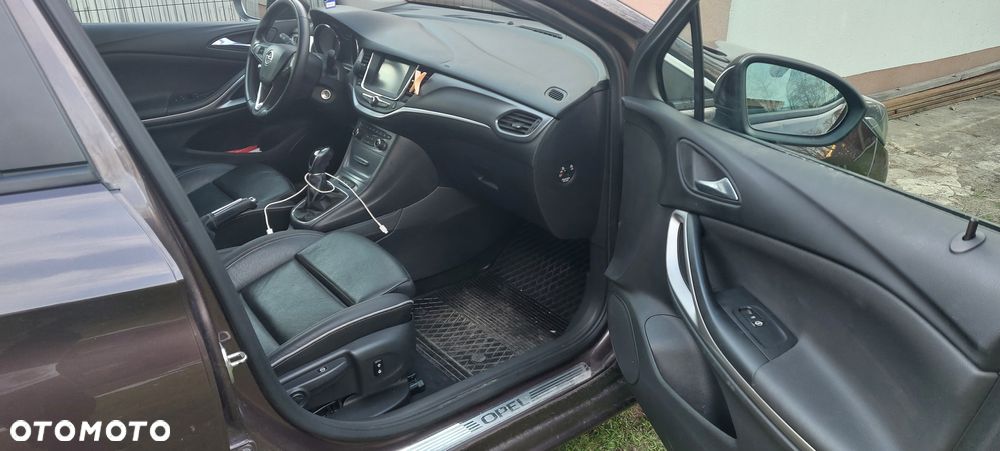 Opel Astra 1.4 Essentia - 11